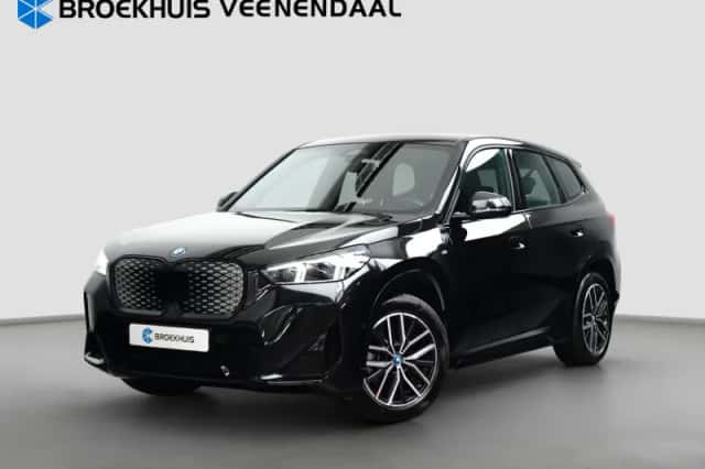 BMW iX1 (2024) thumbnail 1