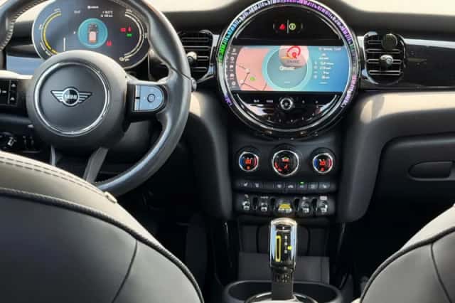 MINI Mini Electric (2021) thumbnail 2