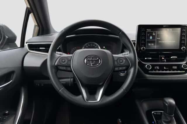 Toyota Corolla (2022) thumbnail 2