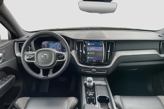 Volvo XC60 (2023) thumbnail 2