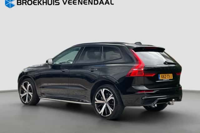 Volvo XC60 (2023) thumbnail 3