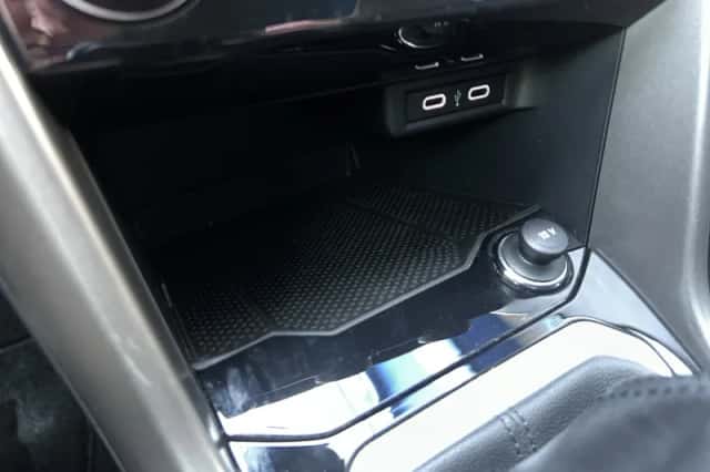 Volkswagen T-Roc (2021) thumbnail 1