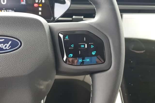 Ford Explorer (2025) thumbnail 14
