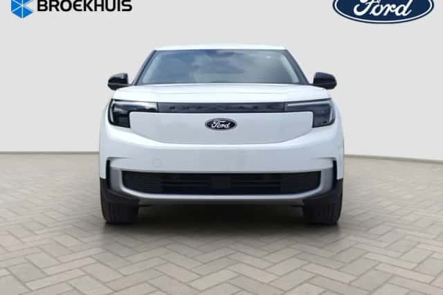 Ford Explorer (2025) thumbnail 5