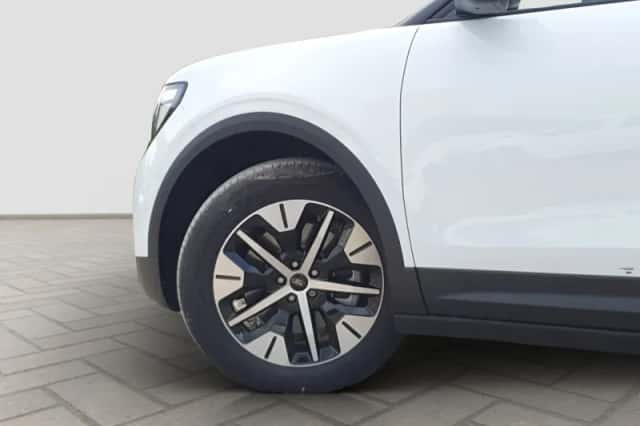 Ford Explorer (2025) thumbnail 6
