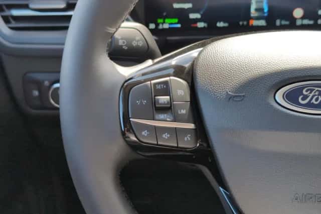 Ford Kuga (2025) thumbnail 12