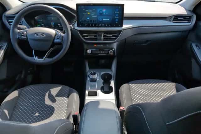 Ford Kuga (2025) thumbnail 8
