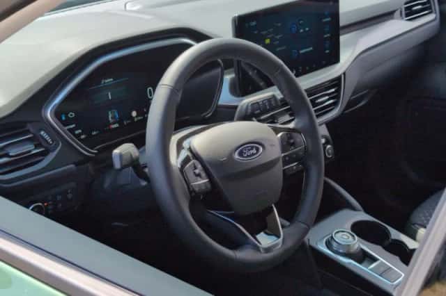 Ford Kuga (2025) thumbnail 10