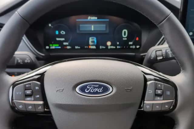 Ford Kuga (2025) thumbnail 11