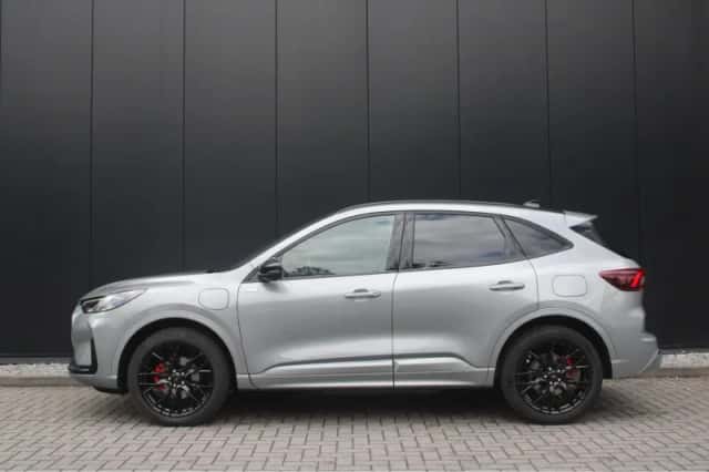 Ford Kuga (2025) thumbnail 3