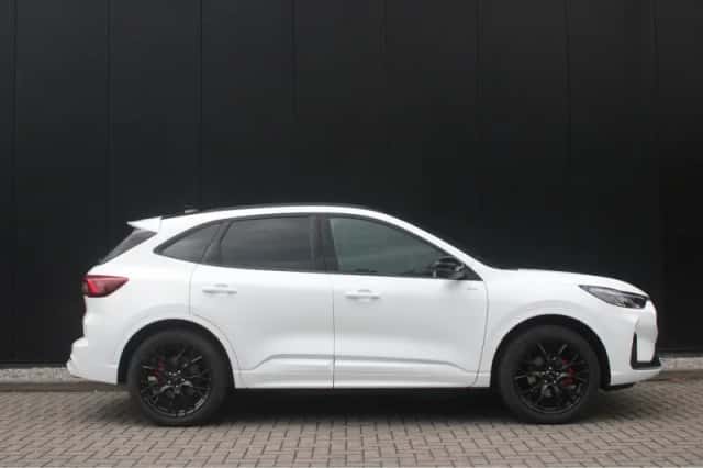 Ford Kuga (2025) thumbnail 4