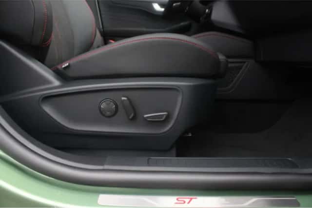 Ford Kuga (2025) thumbnail 19