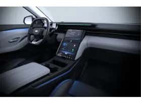 Ford Explorer (2025) thumbnail 6