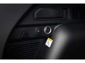 Ford Kuga (2025) thumbnail 29