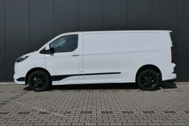 Ford Transit Custom (2025) thumbnail 2