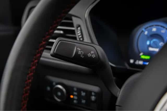 Ford Kuga (2025) thumbnail 25