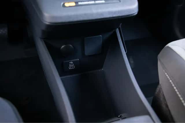 Ford E-Transit Courier (2025) thumbnail 30