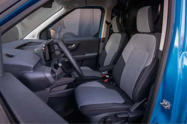 Ford E-Transit Courier (2025) thumbnail 9