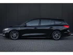 Ford Focus (2020) thumbnail 3