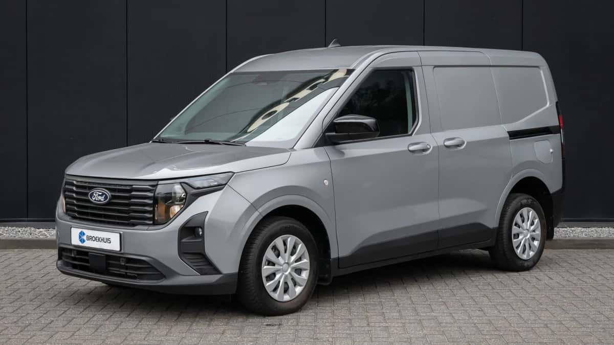 Ford Transit Courier (2024) — foto 1