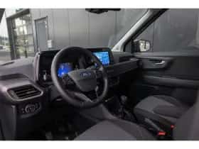 Ford Transit Courier (2024) thumbnail 11