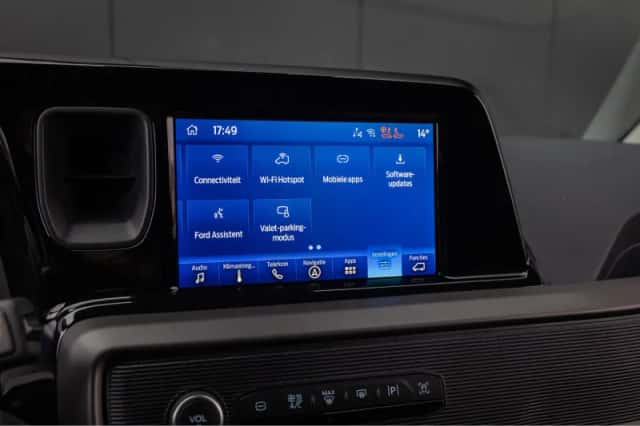 Ford Transit Courier (2024) thumbnail 25