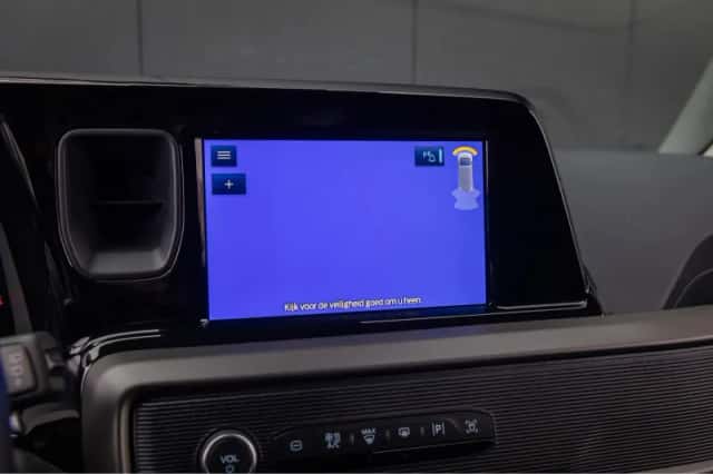 Ford Transit Courier (2024) thumbnail 30