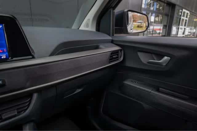 Ford Transit Courier (2024) thumbnail 37