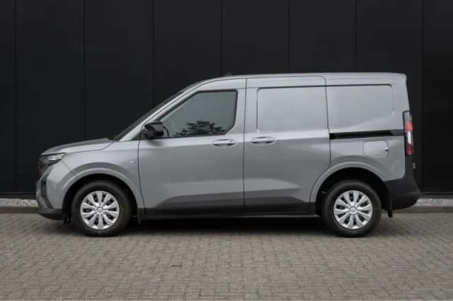 Ford Transit Courier (2024) thumbnail 6