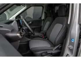 Ford Transit Courier (2024) thumbnail 8
