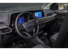 Ford Transit Courier (2024) thumbnail 9