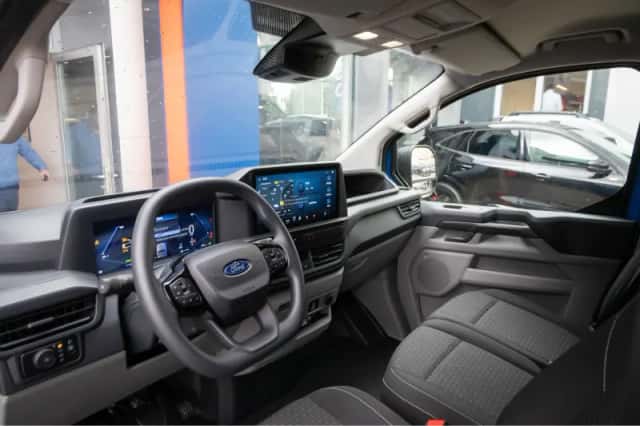 Ford E-Transit Custom (2026) thumbnail 23