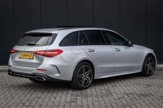 Mercedes-Benz C-Klasse (2023) thumbnail 2