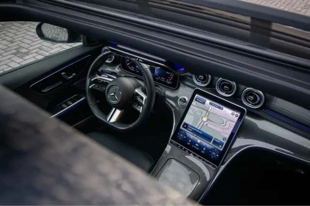 Mercedes-Benz C-Klasse (2023) thumbnail 3