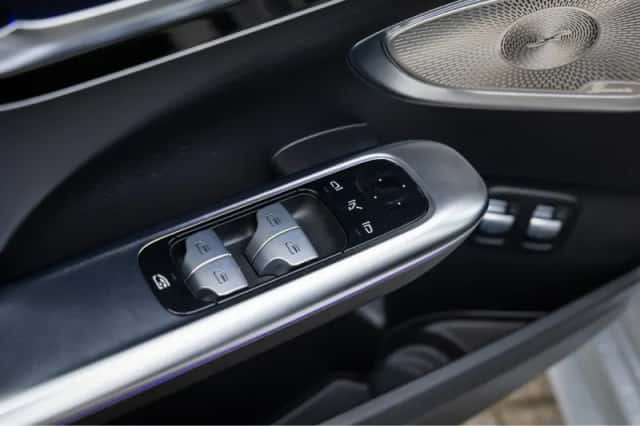 Mercedes-Benz C-Klasse (2023) thumbnail 34