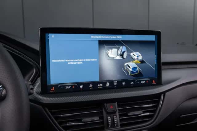 Ford Kuga (2025) thumbnail 15