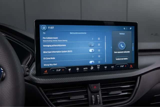 Ford Kuga (2025) thumbnail 17