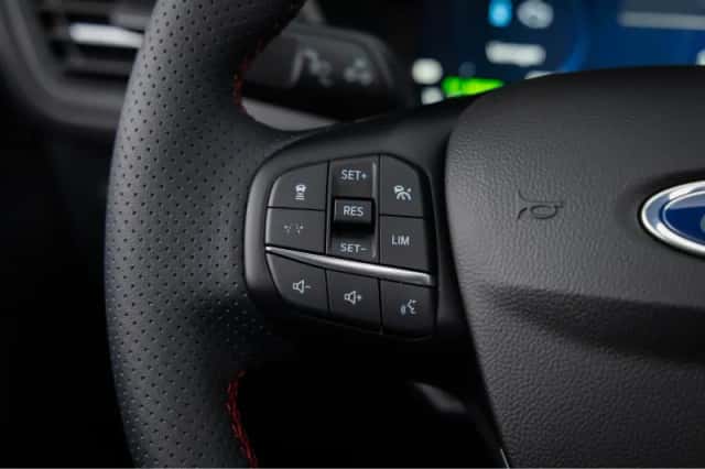 Ford Kuga (2025) thumbnail 31