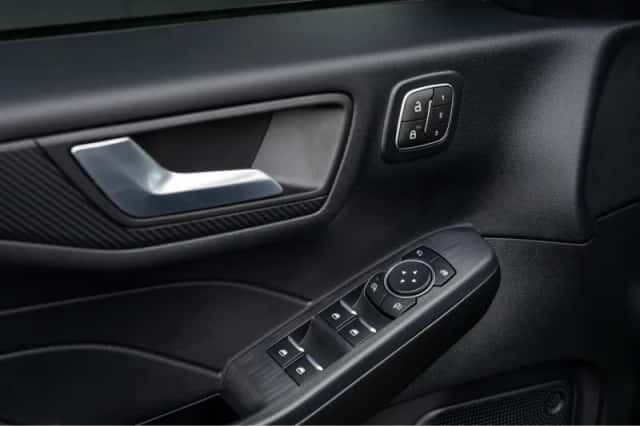 Ford Kuga (2025) thumbnail 33