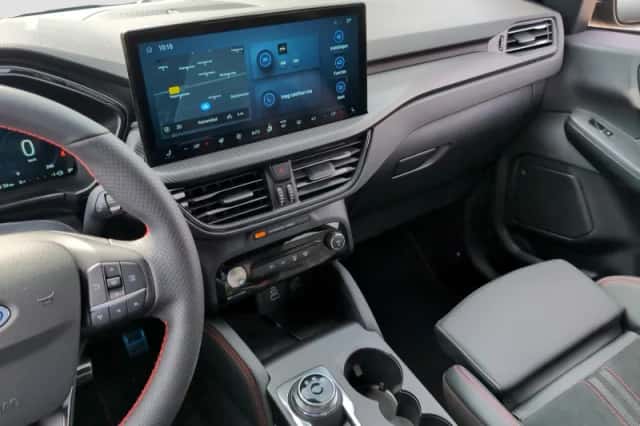 Ford Kuga (2026) thumbnail 12
