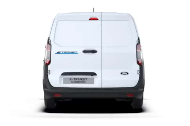 Ford E-Transit Courier (2026) thumbnail 3