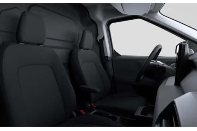 Ford E-Transit Courier (2026) thumbnail 6