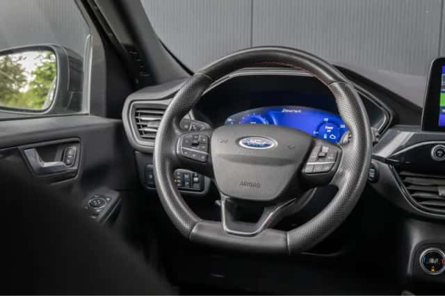 Ford Kuga (2022) thumbnail 12