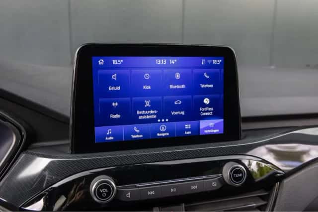 Ford Kuga (2022) thumbnail 19