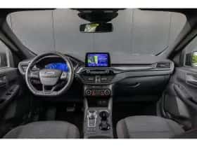 Ford Kuga (2022) thumbnail 3