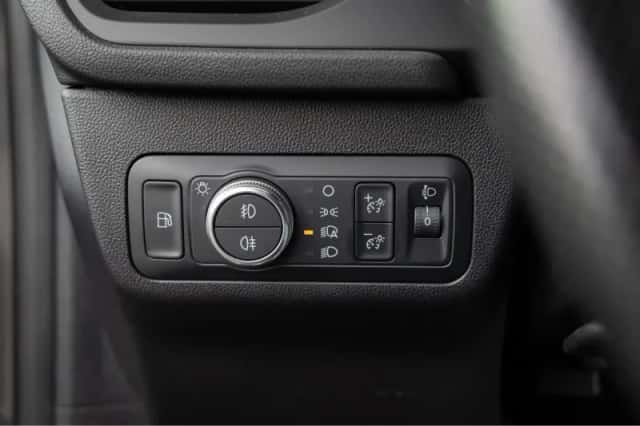 Ford Kuga (2022) thumbnail 25