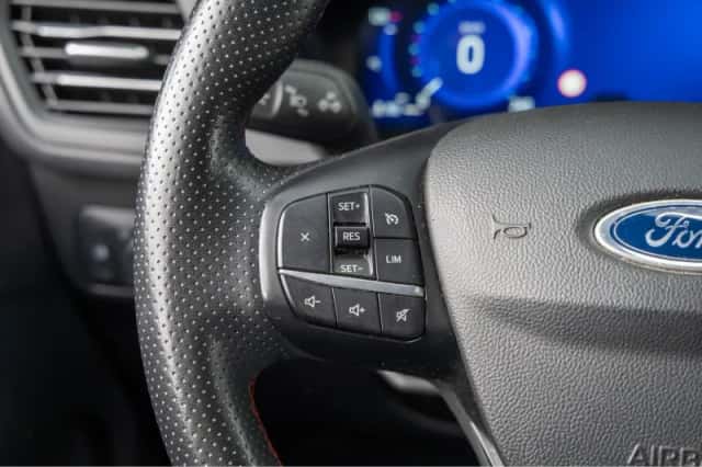 Ford Kuga (2022) thumbnail 26