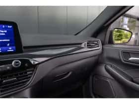 Ford Kuga (2022) thumbnail 32