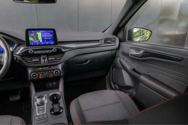 Ford Kuga (2022) thumbnail 37