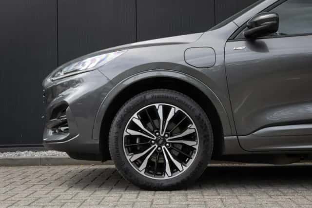 Ford Kuga (2022) thumbnail 40